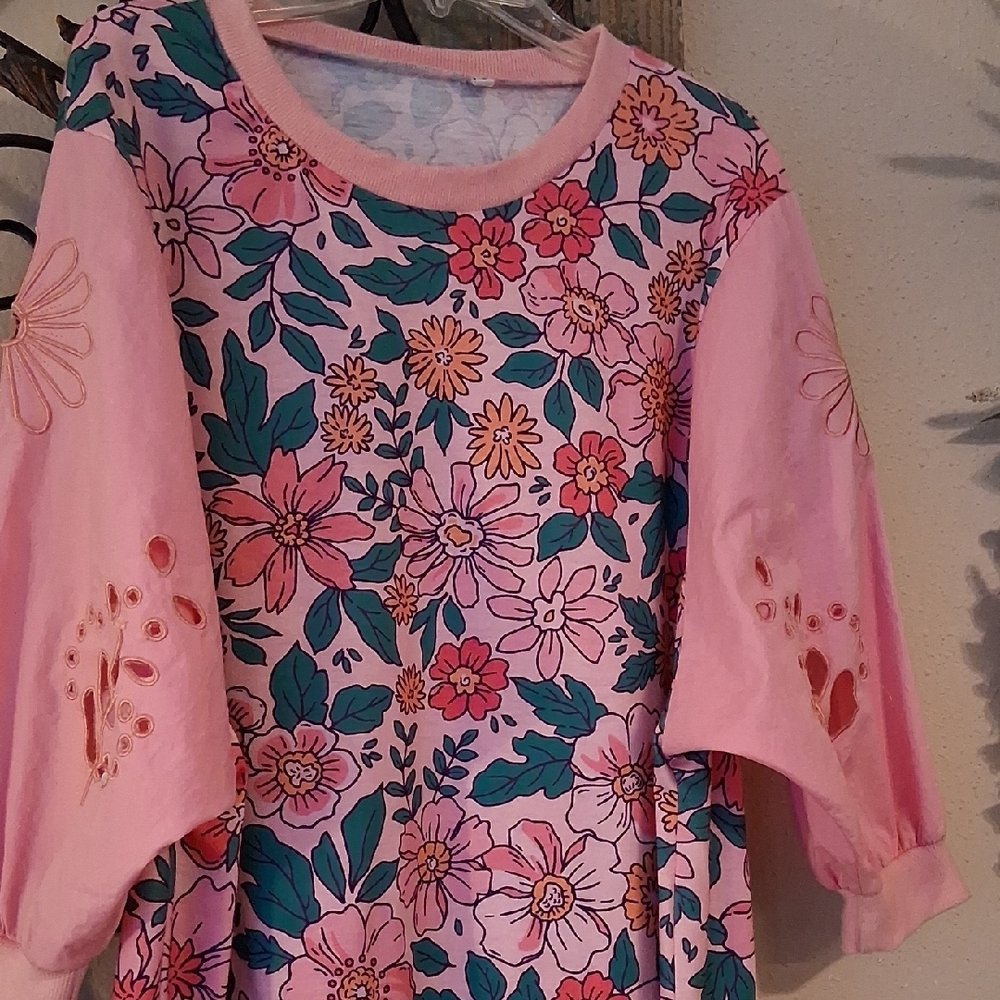 Floral Pink Blouse. Excellent Condition NWOT Size XL - Picture 8 of 12